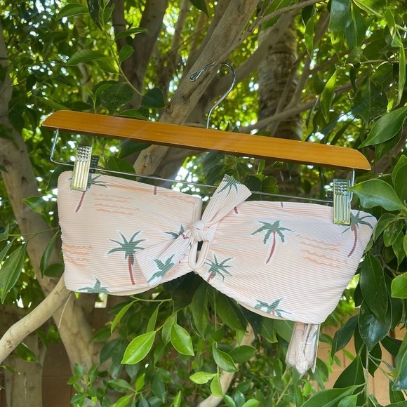 Body Glove Swimsuit Top Womens Pink Strapless Ribbed Tropical  Rio Eleanor Top - Picture 1 of 7